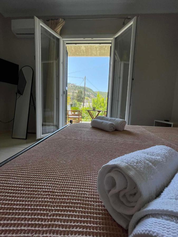 Apricus Apartments Apolpaina Eksteriør bilde