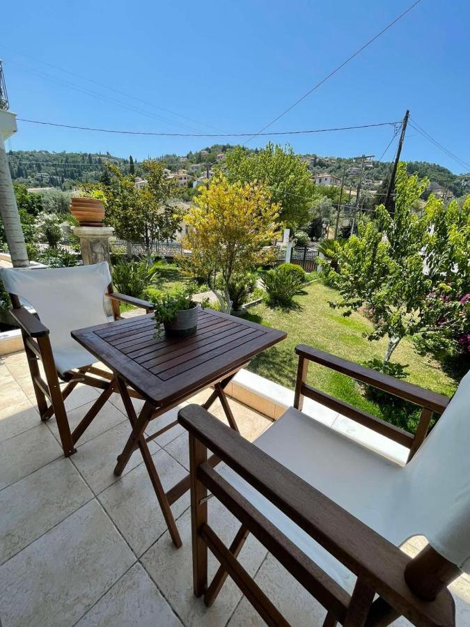 Apricus Apartments Apolpaina Eksteriør bilde